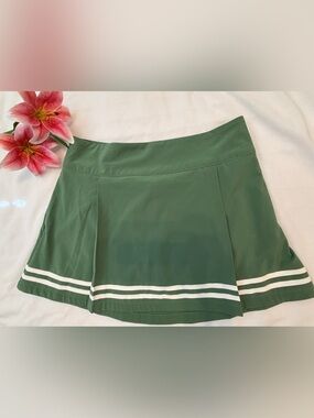 Title: NWT CALIA TrueLight 15" Golf Skort Green w White Stripes Size 8